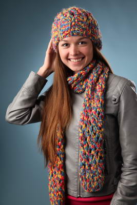 Разноцветные шапочка и шарф