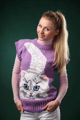 Пуловер с кошкой