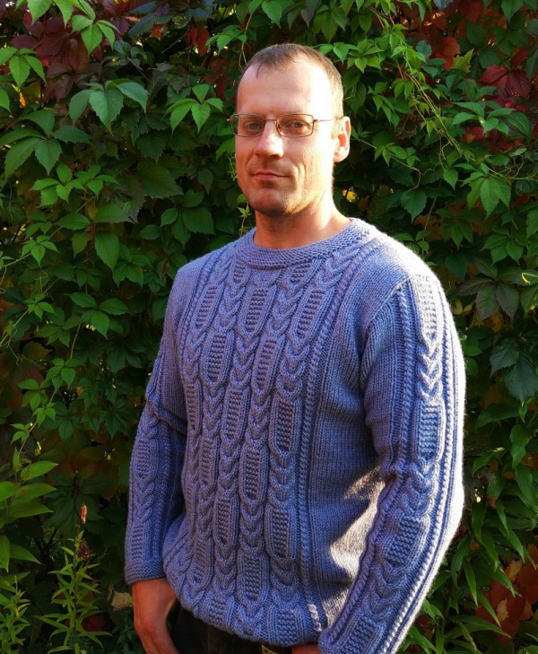 Мужской пуловер с аранами